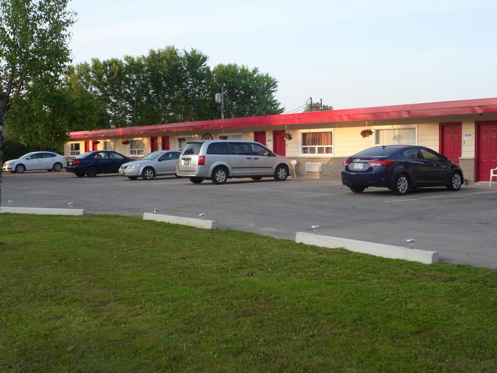 The Silver Birch Motel Goderich Ngoại thất bức ảnh