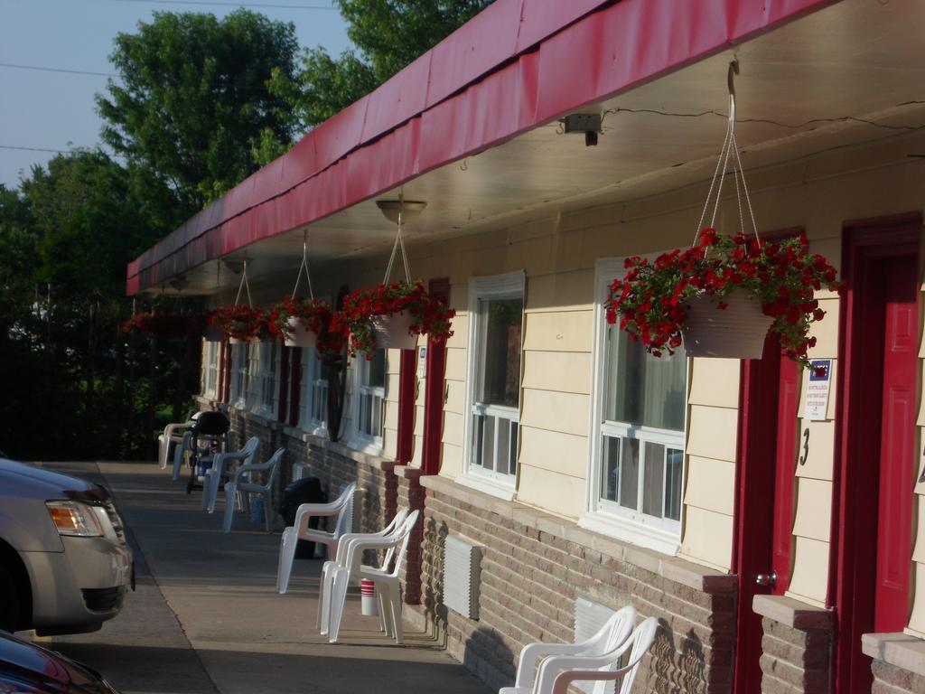 The Silver Birch Motel Goderich Ngoại thất bức ảnh