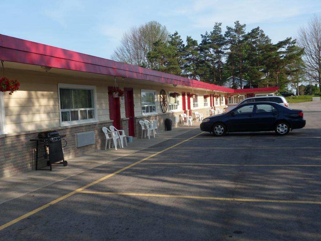 The Silver Birch Motel Goderich Ngoại thất bức ảnh
