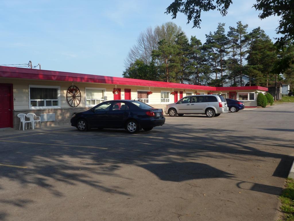 The Silver Birch Motel Goderich Ngoại thất bức ảnh