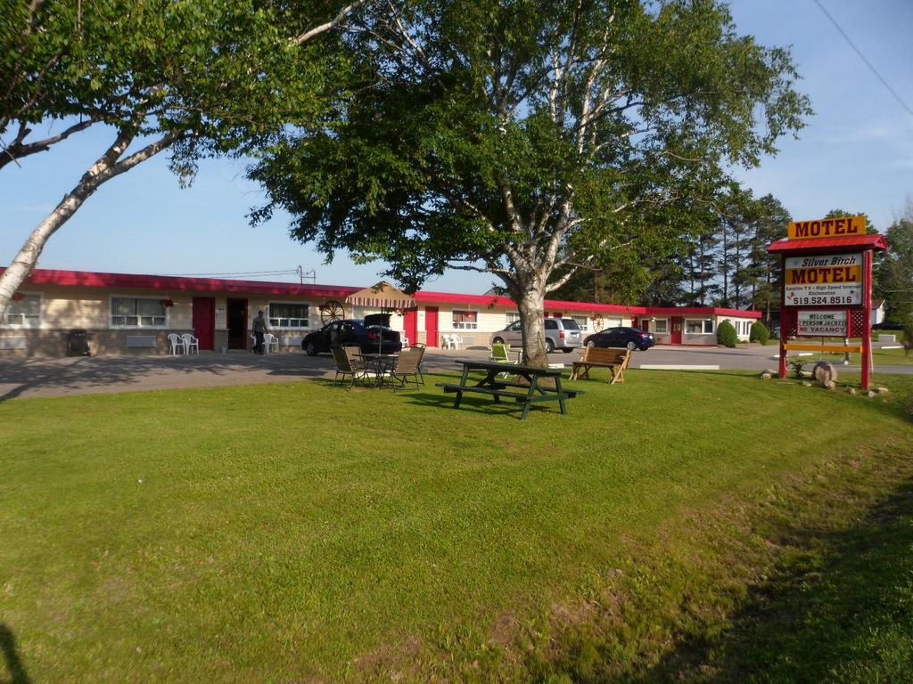 The Silver Birch Motel Goderich Ngoại thất bức ảnh