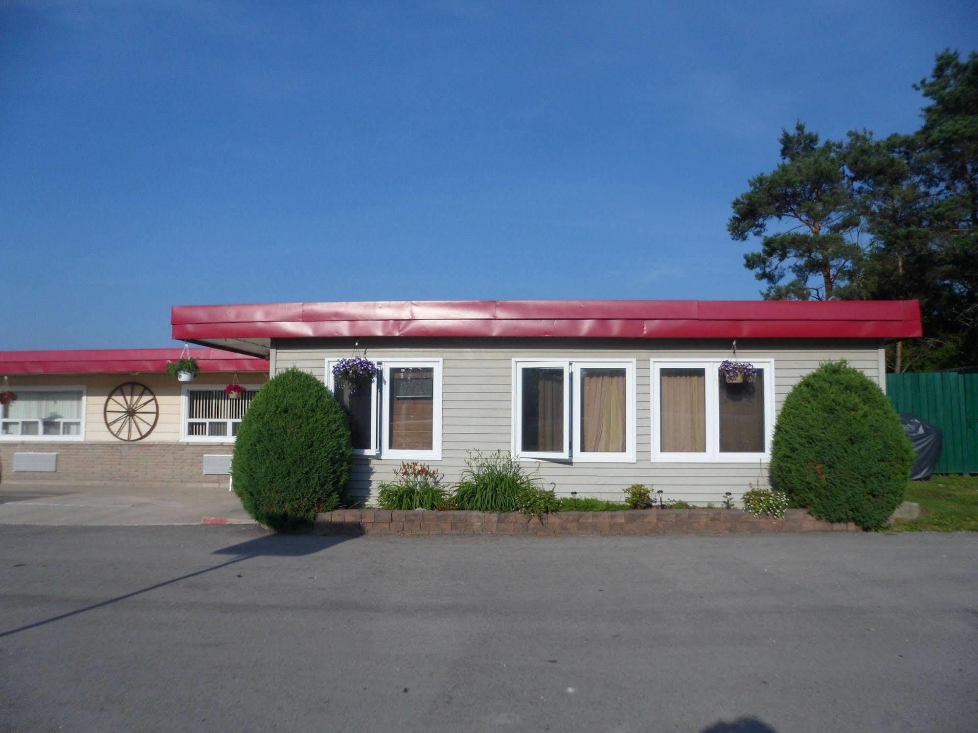 The Silver Birch Motel Goderich Ngoại thất bức ảnh