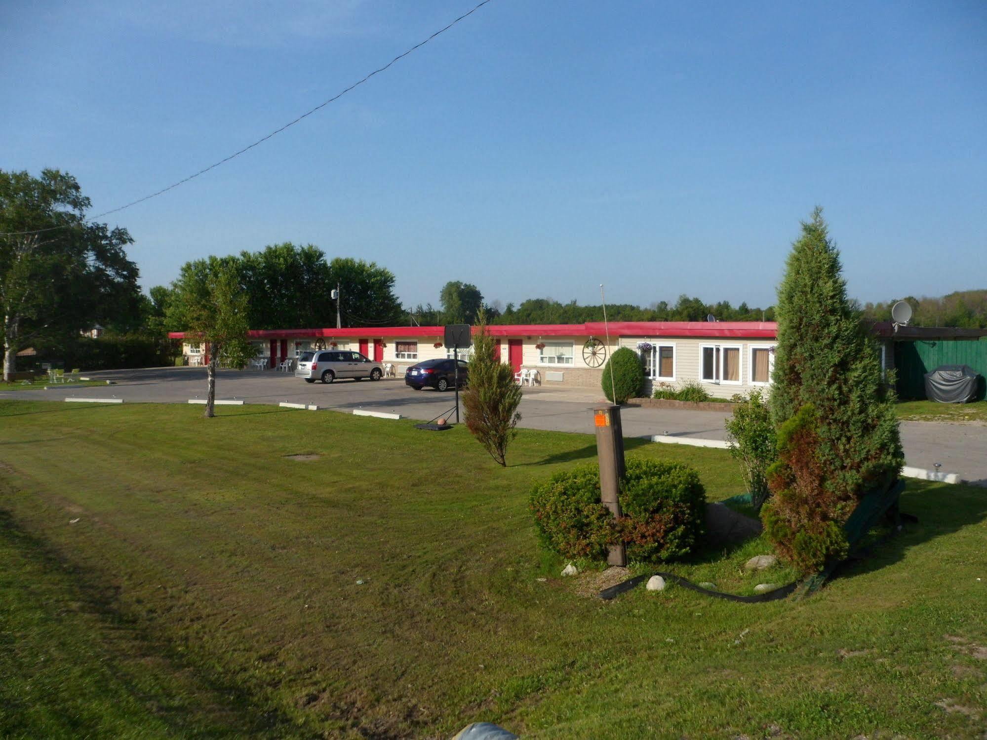 The Silver Birch Motel Goderich Ngoại thất bức ảnh
