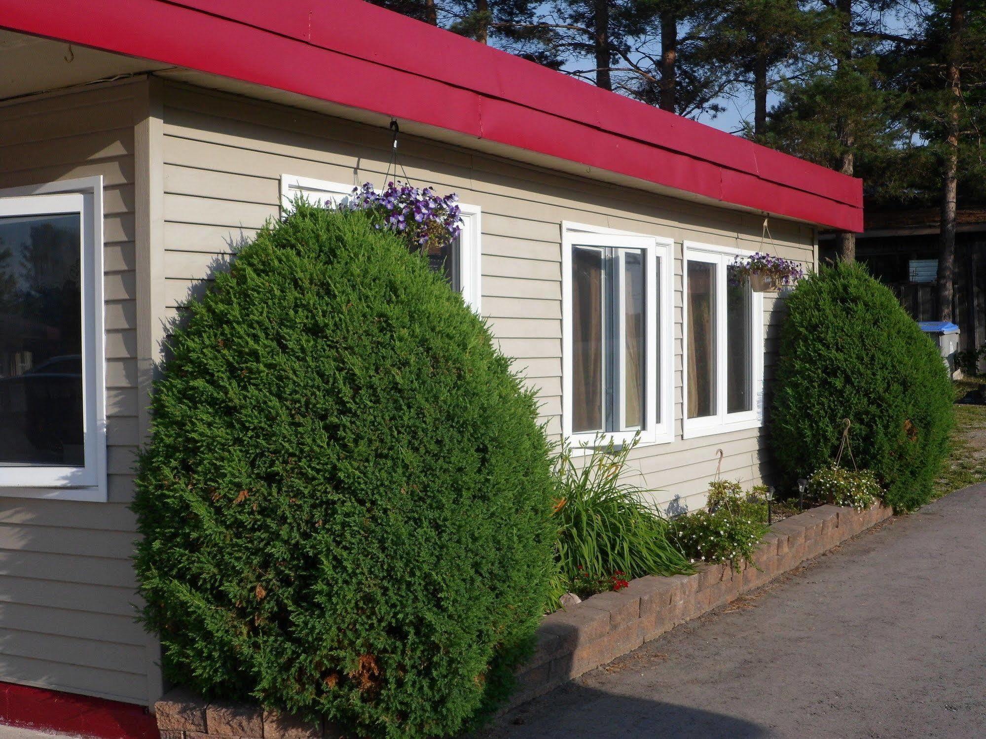 The Silver Birch Motel Goderich Ngoại thất bức ảnh
